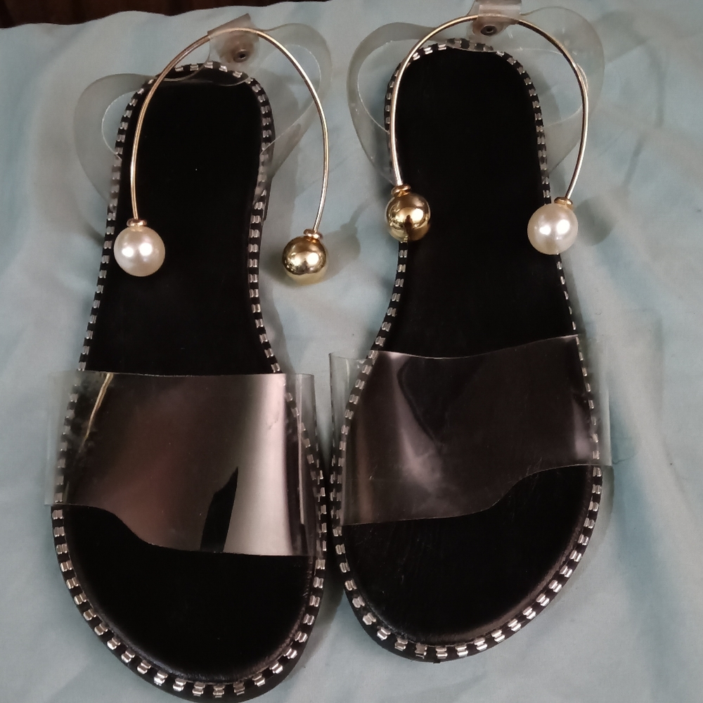 Adorable summer sandals size 10